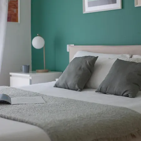 The Rent - One-bedroom With A Terrace In Corso Sempione *