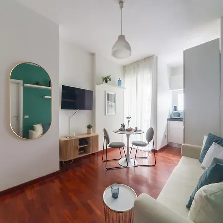 The Rent - One-bedroom With A Terrace In Corso Sempione Milano