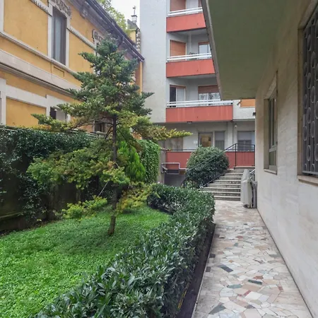 The Rent - One-bedroom With A Terrace In Corso Sempione Appartamento *
