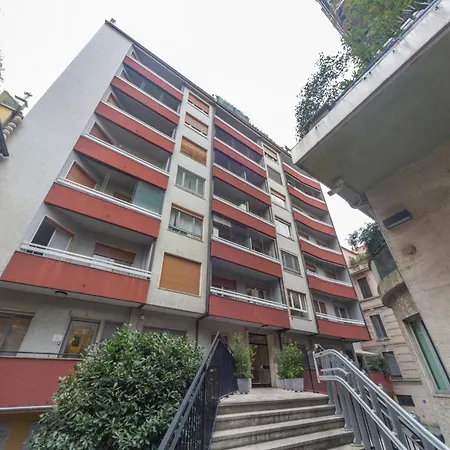 The Best Rent - One-bedroom With A Terrace In Corso Sempione Apartment Milan
