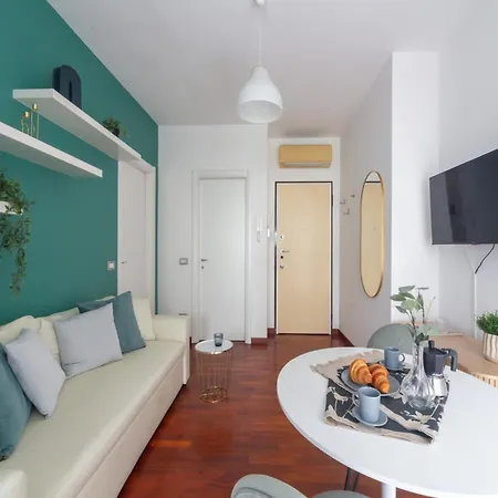 Lägenhet The Rent - One-bedroom With A Terrace In Corso Sempione *