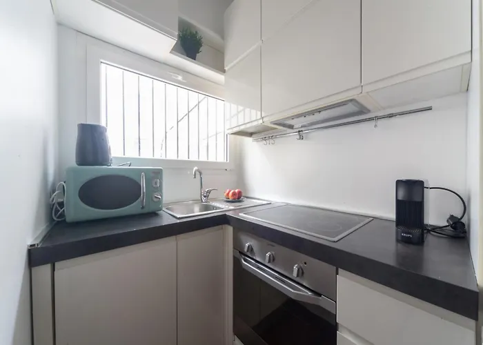 The Rent - One-bedroom With A Terrace In Corso Sempione דירה *