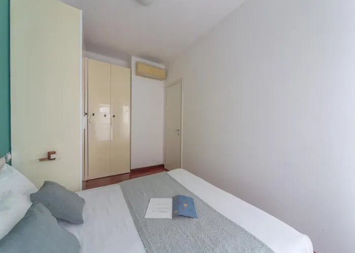 The Rent - One-bedroom With A Terrace In Corso Sempione דירה מילאנו